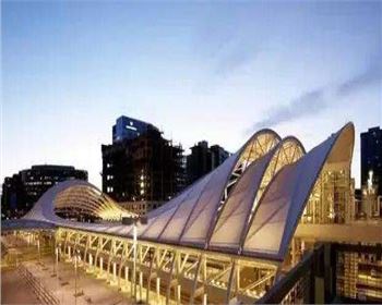 膜結(jié)構(gòu)建筑的優(yōu)勢及特點